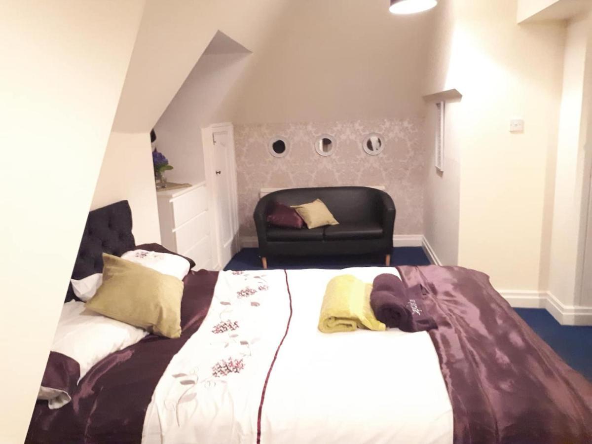Appartement Peaceful Retreat Hideaway Surrey à Esher Extérieur photo