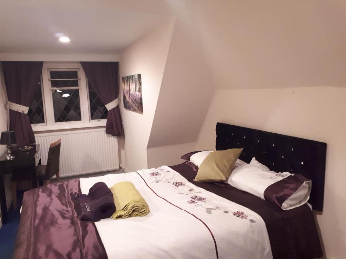 Appartement Peaceful Retreat Hideaway Surrey à Esher Extérieur photo