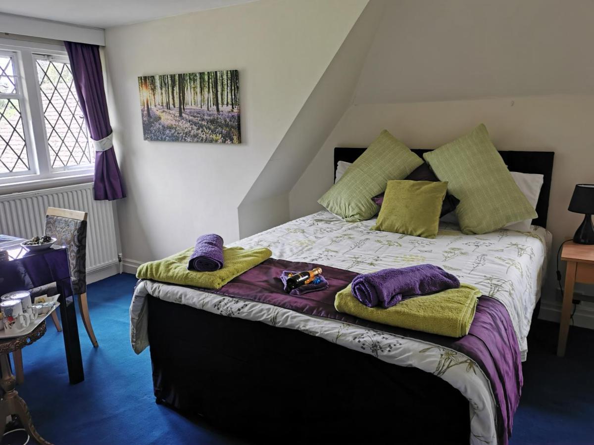Appartement Peaceful Retreat Hideaway Surrey à Esher Extérieur photo